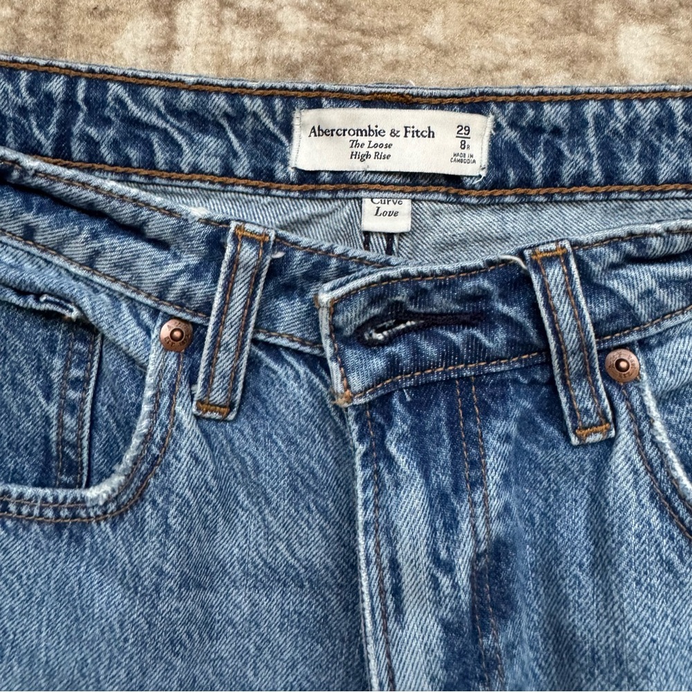 Abercrombie & Fitch Curve Love High Rise Loose Jeans Size 29 - Picture 6 of 10